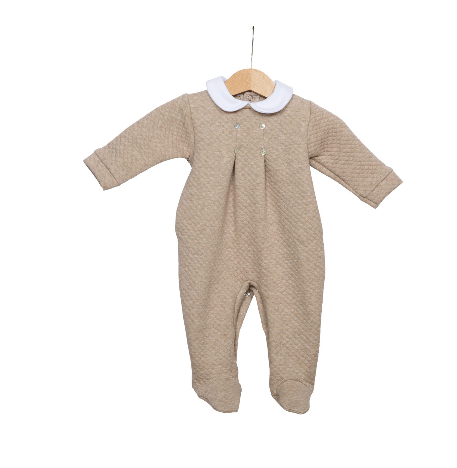 living-nature-babykledij-babypakje-julia-losange-doorstikte-stof-knoopjes-camel-beige-wit