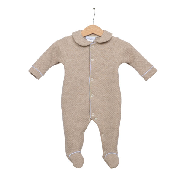 living-nature-babykledij-babypakje-losange-doorstikte stof-camel-beige